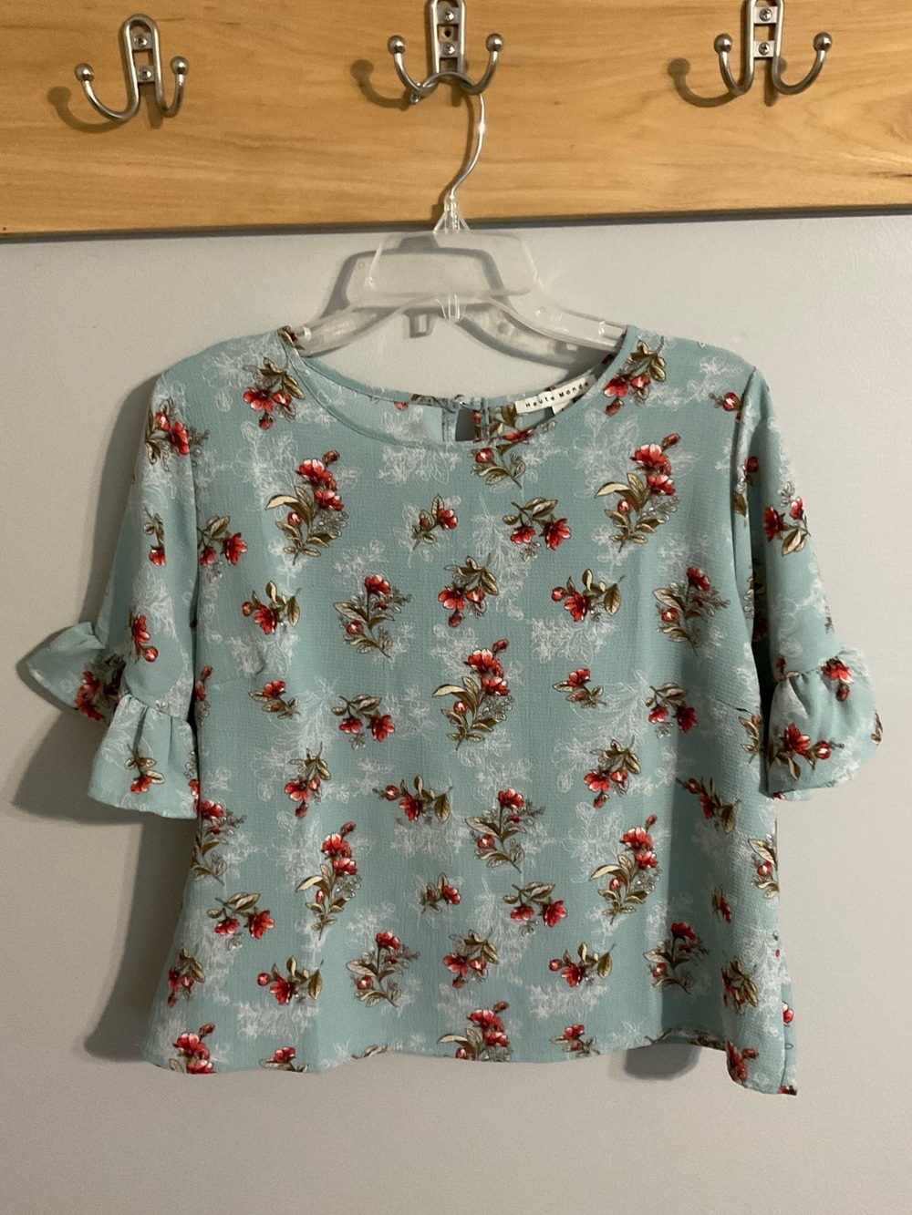 Haute Monde Light Blue Floral Ruffle Sleeve Blouse - Large